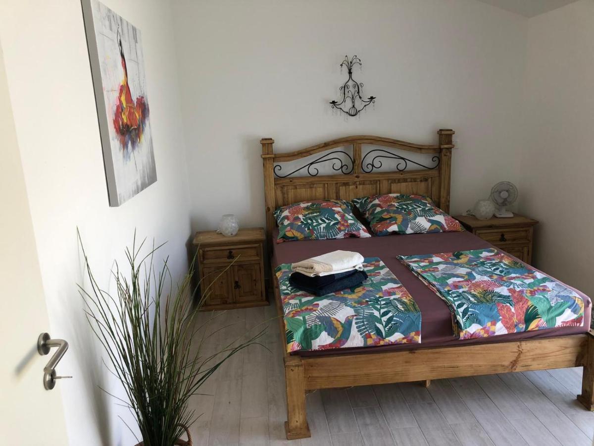 Priscilla Apartment Ražanac Kültér fotó